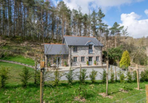 Wisteria Cottage - Bwthyn yr Ardd